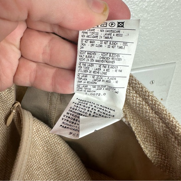 United Colors Of Benetton Beige Wool Silk Tie Detail Front Pockets Skirt NWOT 4? - Picture 11 of 15